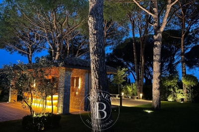 Maison à louer à RAMATUELLE  - 8 pièces - 440 m² 