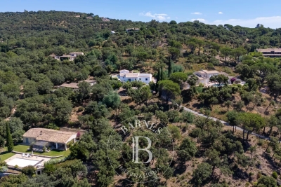 Maison à vendre terrain 3 hectares var 