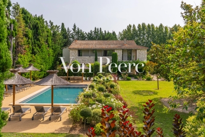 Maison &agrave; vendre &agrave; ST-RÉMY-DE-PROVENCE   - 270 m&sup2; 