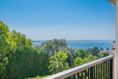 Apartment for sale in VALLAURIS  - 3 rooms - 70 m² 