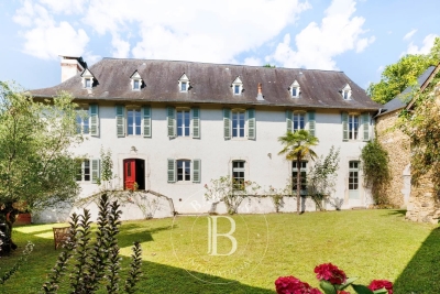 Maison à vendre à PAU   - 1000 m² 