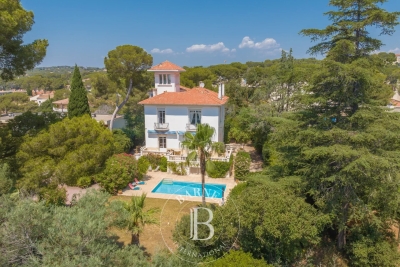 Maison à vendre à ST-RAPHAËL Sainte-Catherine - 10 pièces - 350 m² 