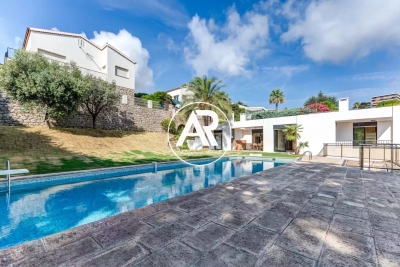 Maison &agrave; vendre &agrave; NICE  - 6 pi&egrave;ces - 301 m&sup2; 
