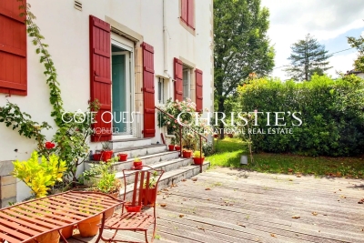 Maison &agrave; vendre &agrave; USTARITZ  - 11 pi&egrave;ces - 353 m&sup2; 