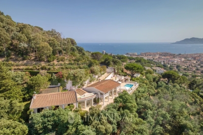 House for sale in CANNES  - 16 rooms - 950 m&sup2; 