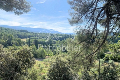 Maison &agrave; vendre &agrave; St-Saturnin-lès-Apt  - 8 pi&egrave;ces 500 m&sup2; 