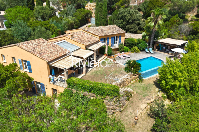 Maison à vendre à CAVALAIRE-SUR-MER  - 6 pièces - 185 m² 