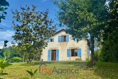 Maison à vendre à ST PALAIS SUR MER Sud - 6 pièces - 148 m² 