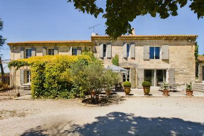 Maison &agrave; vendre &agrave; ARLES Fenouilleres - 8 pi&egrave;ces - 260 m&sup2; 