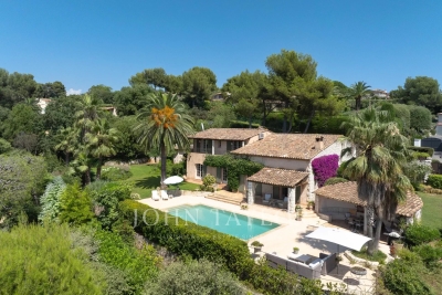 Maison à vendre la colle sur loup proche village la colle sur loup 