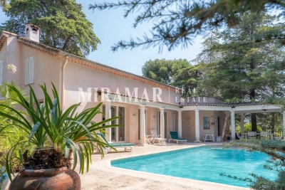 Maison à vendre à NICE Tnl-Beaumont - 5 pièces - 166 m² 