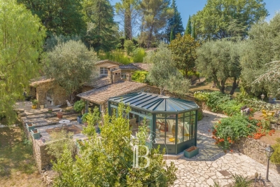 Maison à vendre à OPIO Rimiez - 6 pièces - 290 m² 