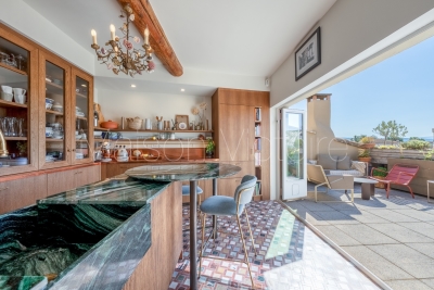 Apartment for sale in L'ISLE-SUR-LA-SORGUE  - 5 rooms - 160 m² 