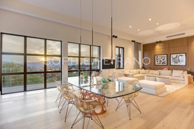 Maison à vendre à CANNES Le Riou - 7 pièces - 400 m² 