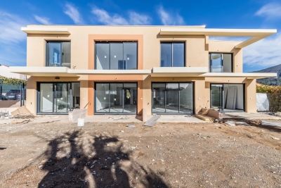 Bien à vendre duplex les plans