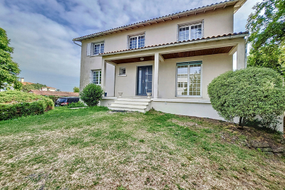 Maison &agrave; vendre &agrave; LE GUA  - 6 pi&egrave;ces - 170 m&sup2; 