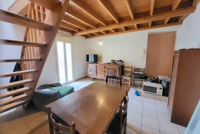 Location appartement les vans clearance