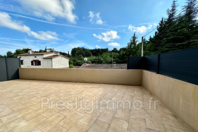 Commerce à louer à LE ROURET   - 103 m² 