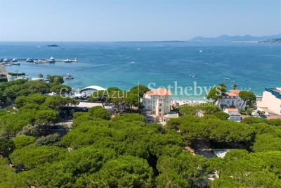 Appartement à vendre à JUAN-LES-PINS Vallee Verte-Issarts-Vignasses - 4 pièces - 126 m² 