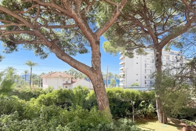 Apartment for sale in CANNES  - 3 rooms - 90 m² 