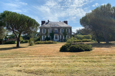 Maison à vendre à COUËRON ZA  Erdre Active - 12 pièces - 402 m² 