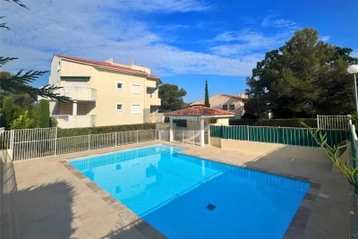 Appartement à vendre à ST-RAPHAËL Valescure Est-Aiguebonne - 2 pièces - 40 m² 