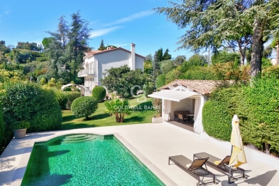 Maison à vendre à MOUGINS  - 8 pièces - 300 m² 
