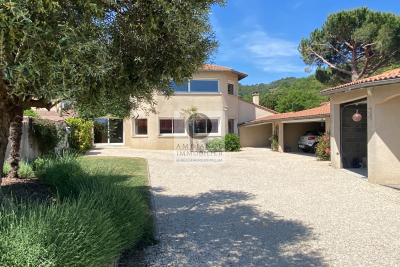 Maison à vendre à CORNAS  - 9 pièces - 222 m² 