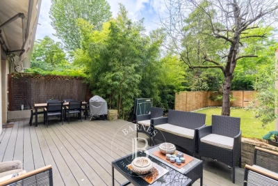 Apartment for sale in NEUILLY SUR SEINE Trezel 1 - 5 rooms - 101 m² 