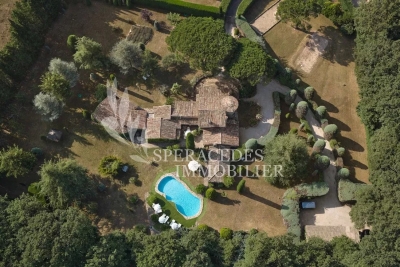 Maison &agrave; vendre &agrave; immobilier ST-VALLIER-DE-THIEY  - 10 pi&egrave;ces - 322 m&sup2; 
