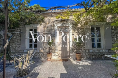 Maison à vendre à EYGALIÈRES   - 120 m² 