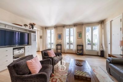 Appartement à vendre à PARIS 16EME Seine et Berges 2 - 5 pièces - 132 m² 