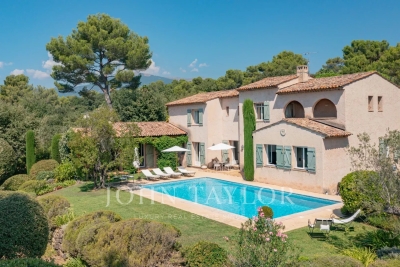 Maison à vendre à ROQUEFORT-LES-PINS Bois Fleuri-Chevre d'Or-Saint Philippe - 6 pièces - 234 m² 