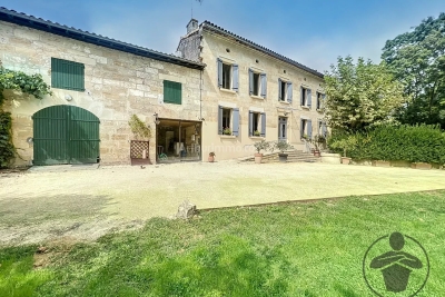 Maison à vendre à LES PEINTURES Chartrons-Grand-Parc 5 - 4 pièces - 164 m² 