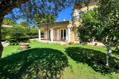 House for sale in VILLEFRANCHE-SUR-MER  - 6 rooms - 350 m&sup2; 
