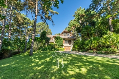 Maison à vendre villa quartier saint montant 