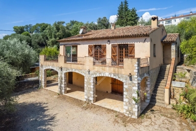 Maison &agrave; vendre &agrave; VALBONNE  - 5 pi&egrave;ces - 163 m&sup2; 