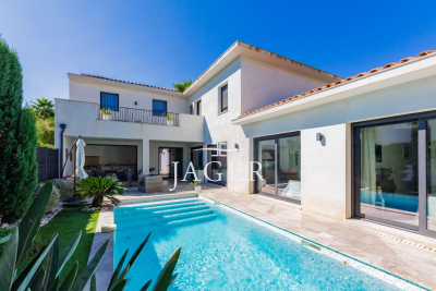 Maison &agrave; vendre &agrave; Ste-Maxime  - 5 pi&egrave;ces 180 m&sup2; 