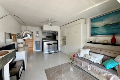 Appartement à vendre à SIX-FOURS-LES-PLAGES Pin Rolland-Maregau - 1 pièces - 35 m² 