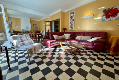 House for sale in LA LONDE-LES-MAURES Village - 11 rooms - 240 m² 