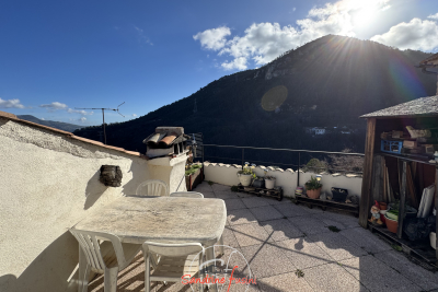 Maison à vendre à LE BROC Rn7 - 4 pièces - 99 m² 