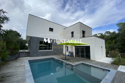 Maison à vendre à MESCHERS SUR GIRONDE Sud - 6 pièces - 173 m² 