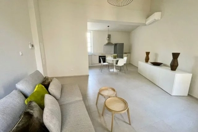 Maison &agrave; louer &agrave; ARLES Le Jai-Les Fontinelles - 4 pi&egrave;ces - 77 m&sup2; 