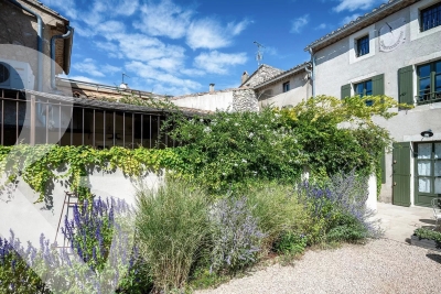 House for sale in EYGALIÈRES Farges-Perier - 3 rooms - 71 m² 