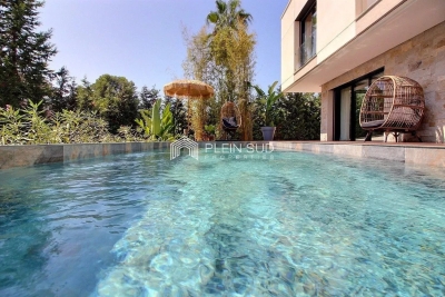 Maison &agrave; louer &agrave; MOUGINS  - 7 pi&egrave;ces  