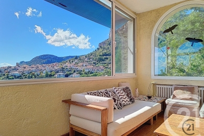 Maison à vendre à ST-JEANNET  - 6 pièces - 175 m² 