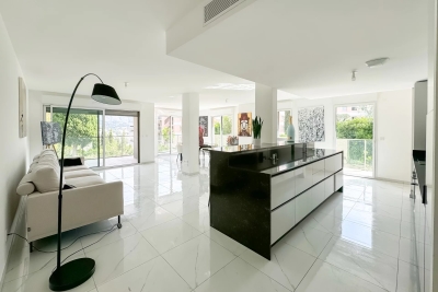 Appartement &agrave; vendre &agrave; ROQUEBRUNE-CAP-MARTIN  - 3 pi&egrave;ces - 57 m&sup2; 
