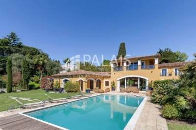Maison &agrave; vendre &agrave; Cap d'Antibes  - 10 pi&egrave;ces 497 m&sup2; 