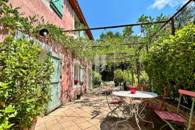Maison à vendre à AIX-EN-PROVENCE Charleval - 6 pièces - 126 m² 