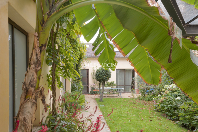 Maison à vendre à VERSAILLES  - 9 pièces - 230 m² 